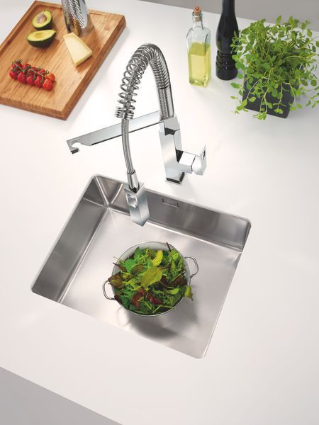 Змішувач для кухні з гнучким виливом Grohe Eurocube (31395DC0) 31395DC0 фото