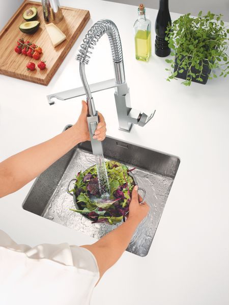 Змішувач для кухні з гнучким виливом Grohe Eurocube (31395DC0) 31395DC0 фото