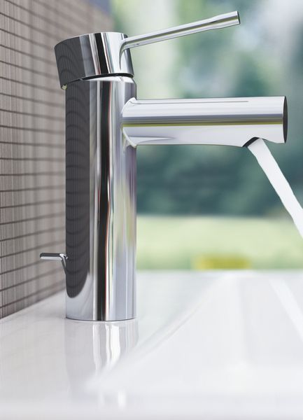 Змішувач для раковини S-розміру Grohe Essence New (32898001) 32898001 фото