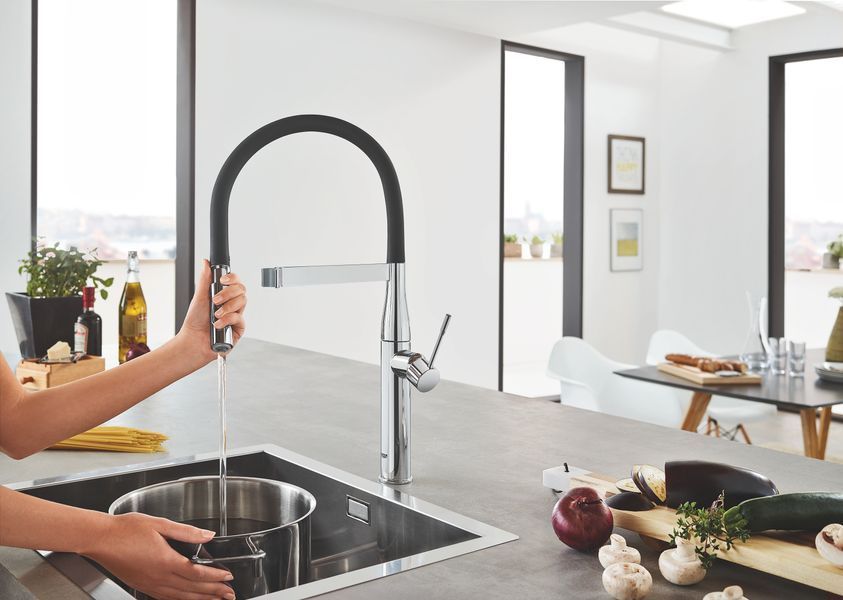 Змішувач для кухні з гнучким виливом Grohe Essence New (30294000) 30294000 фото