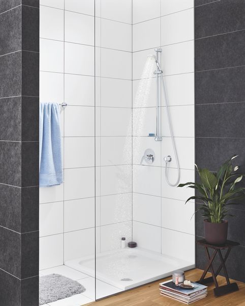 Душовий гарнітур зі штангою, 1 режим струменю Grohe New Tempesta Classic (27924001) 27924001 фото