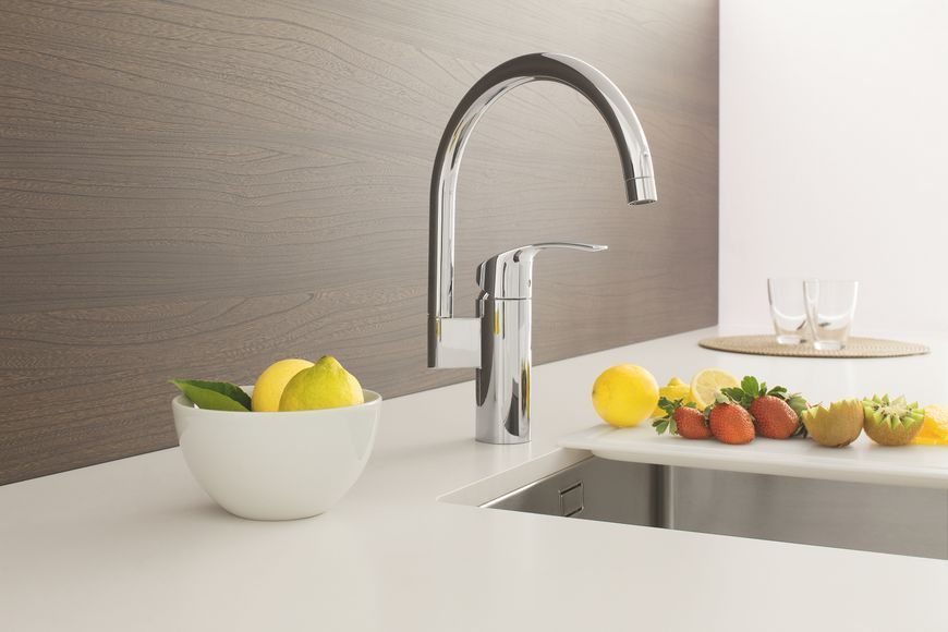 Змішувач для кухні Grohe Eurosmart (33202002) 33202002 фото