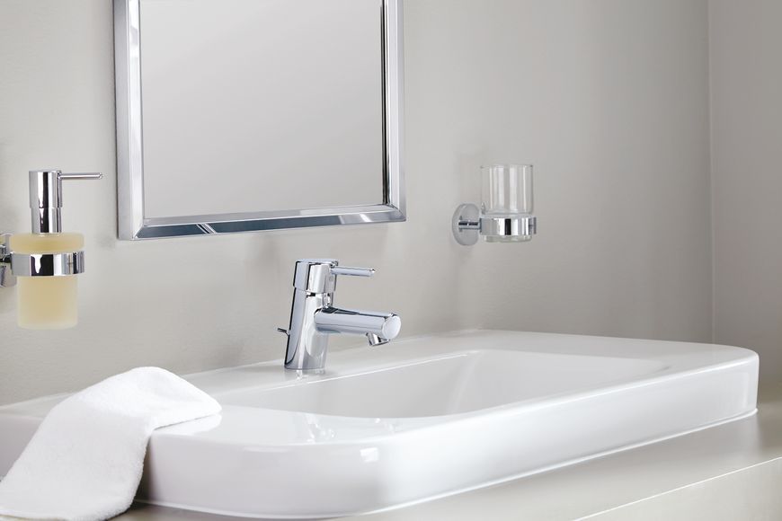 Дозатор рідкого мила Grohe Essentials New (40448001) 40448001 фото