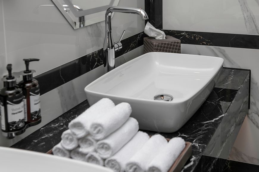 Змішувач для раковини L-розміру Grohe Essence New (23541001) 23541001 фото